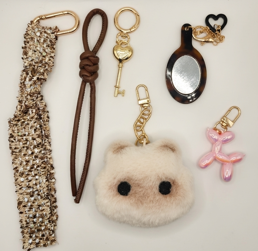 Coquette Bag Charm Stack – Balloon Dog & Plush Cat Keychain Accessory – Y2K Purse Charm