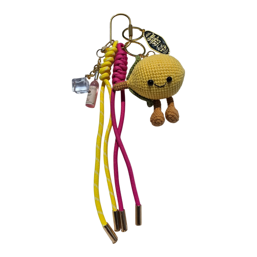Twisted Lemonade Amigurumi & Macrame Bag Charm | Handcrafted Cocktail Vibe for Your Tote